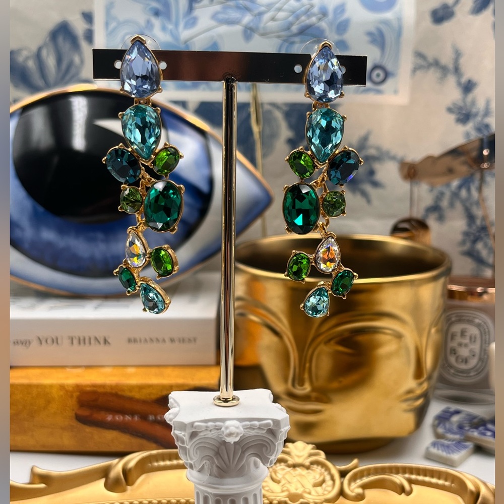 🆕 OSCAR DE LA RENTA 🧿 NWOT Scramble Crystal-Embellished Earrings - Blue Green - Picture 8 of 15